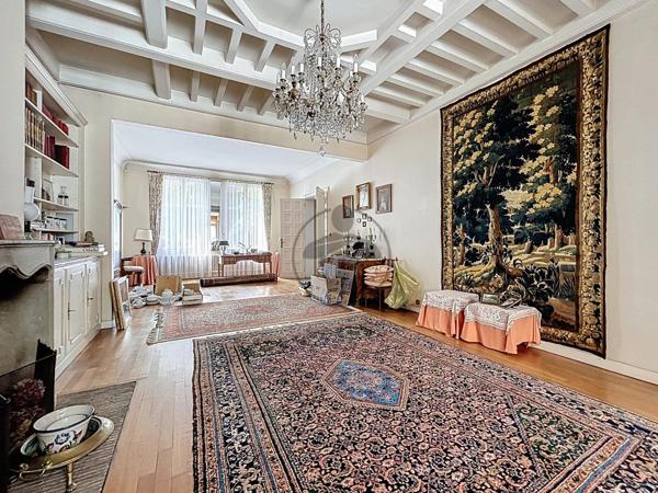 Vente Maison 9 pièces 276 m2 à Saint-Quentin