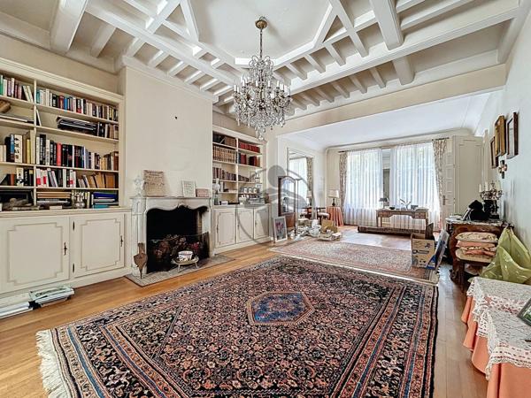 Vente Maison 9 pièces 276 m2 à Saint-Quentin