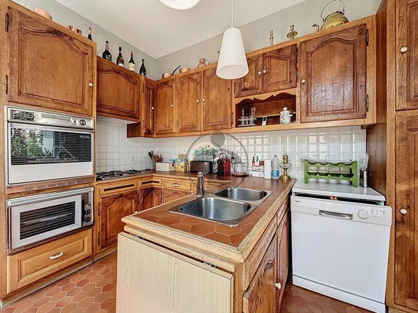 Vente Maison 9 pièces 276 m2 à Saint-Quentin