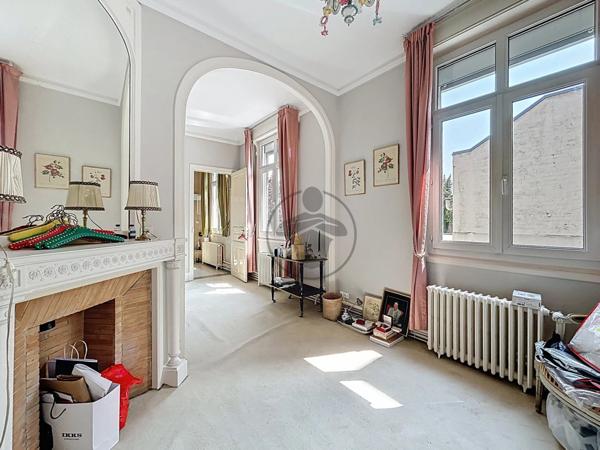 Vente Maison 9 pièces 276 m2 à Saint-Quentin