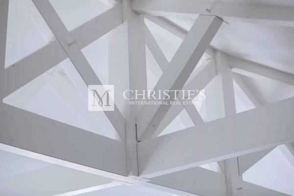 Une Villa d’Exception au Croisement de la Ville d’Hiver et de la Plage Pereire