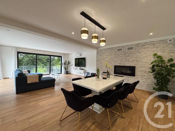 Maison à vendre  6 pièces - 230 m 2   PONT DE METZ  - 80
