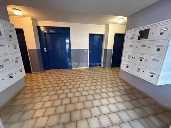 Vente                                                      Appartement
                        
                     2 pièces                      48 m2                     à Clermont-l'Hérault