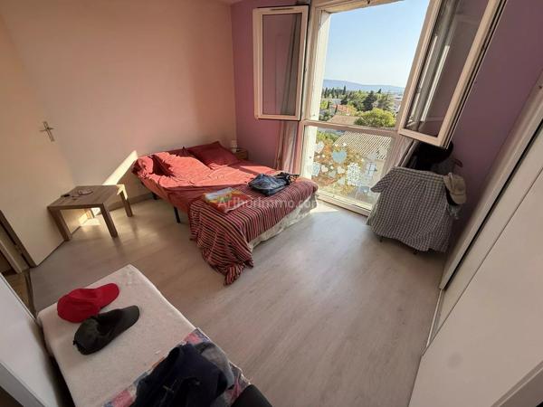 Vente                                                      Appartement
                        
                     2 pièces                      48 m2                     à Clermont-l'Hérault