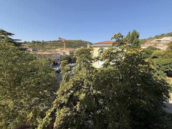 Vente                                                      Appartement
                        
                     2 pièces                      48 m2                     à Clermont-l'Hérault