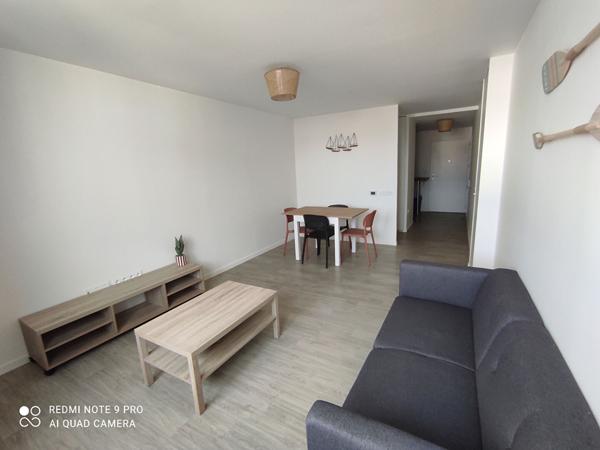 L'Adresse vous propose ce T2 meublé dans une résidence récente