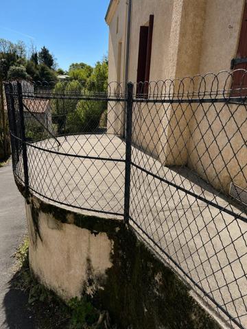 Vente                                                      Maison
                        
                     4 pièces                      54 m2                     à Jumeaux