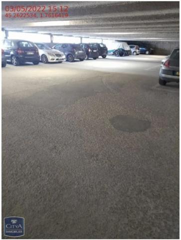 Location parking Tulle (19000)