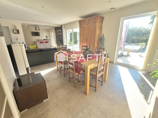 maison 210m2 , 6 pièces, jardin ,piscine, garage