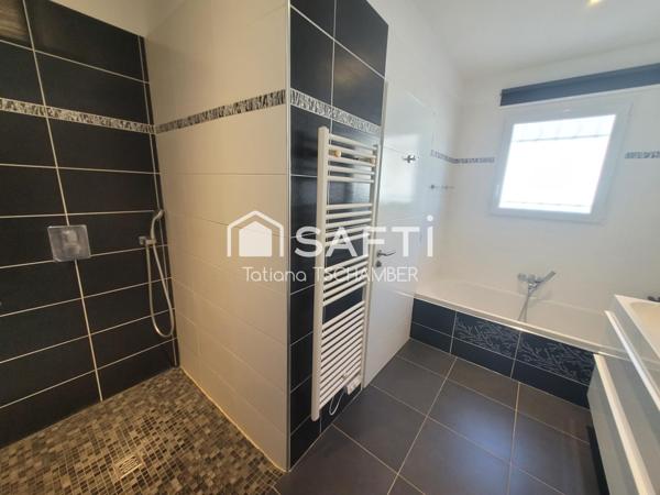 maison 210m2 , 6 pièces, jardin ,piscine, garage