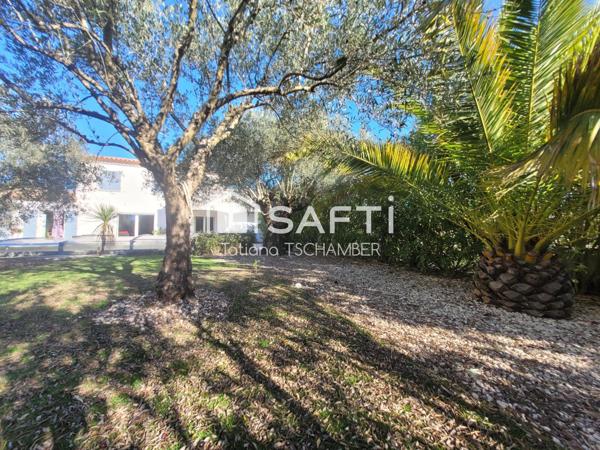 maison 210m2 , 6 pièces, jardin ,piscine, garage