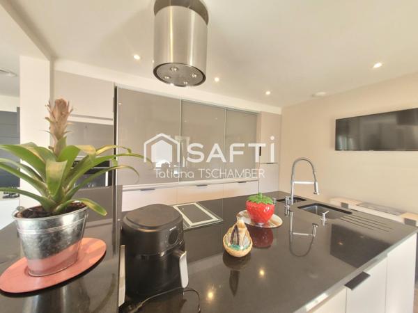 maison 210m2 , 6 pièces, jardin ,piscine, garage