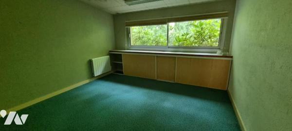 LOCAL COMMERCIAL SUR TERRAIN CONSTRUCTIBLE