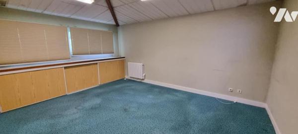 LOCAL COMMERCIAL SUR TERRAIN CONSTRUCTIBLE