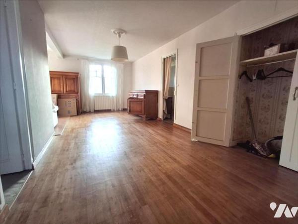 Couëron Bourg, maison ancienne de plain-pied