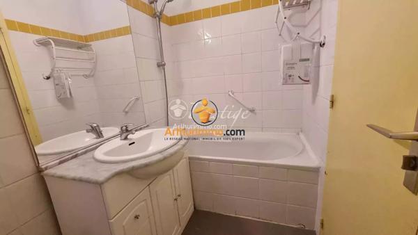 Vente                                                      Appartement
                        
                     1 pièces                      23 m2                     à Anglet