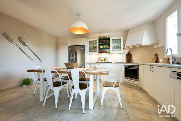Maison à vendre 4 pièces 125 m² Uzès