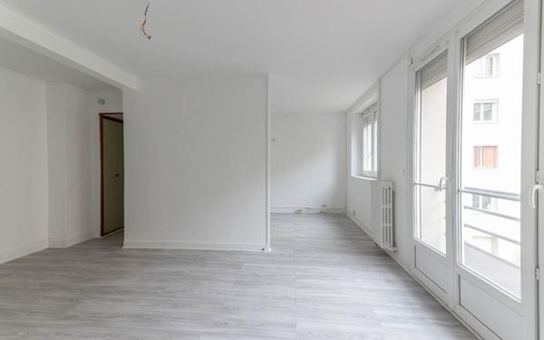 Appartement à louer    2 pièces •  Issy-les-Moulineaux