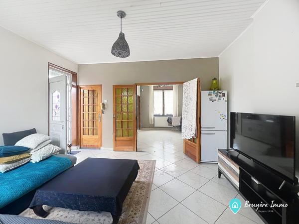 Maison semi individuelle avec garage