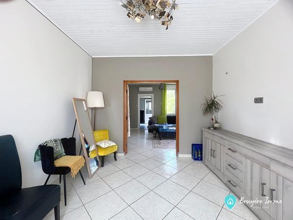 Maison semi individuelle avec garage