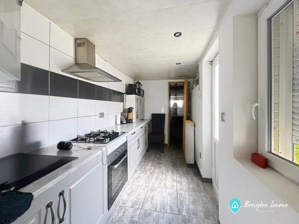 Maison semi individuelle avec garage