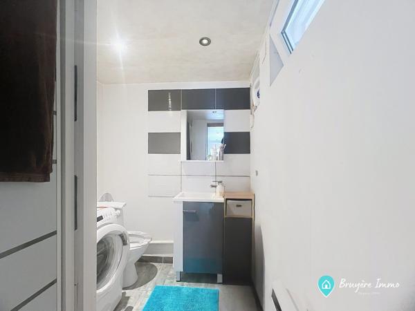 Maison semi individuelle avec garage