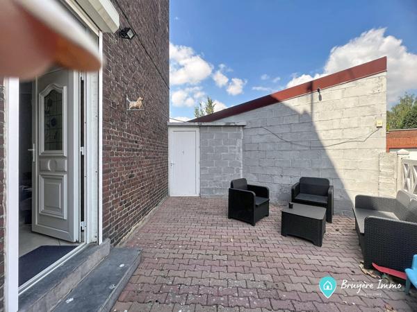 Maison semi individuelle avec garage