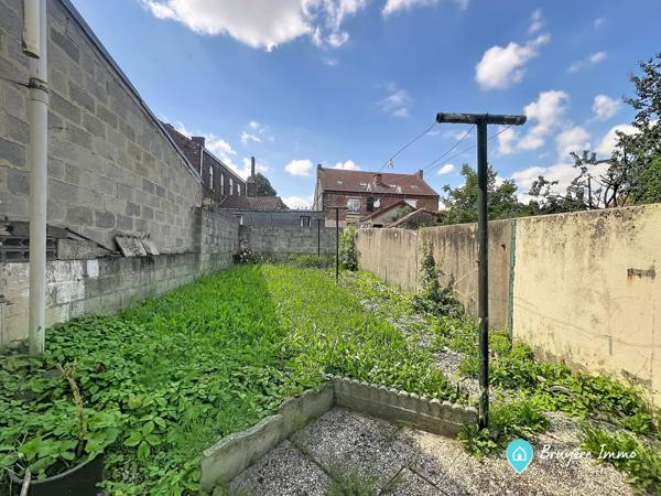 Maison semi individuelle avec garage