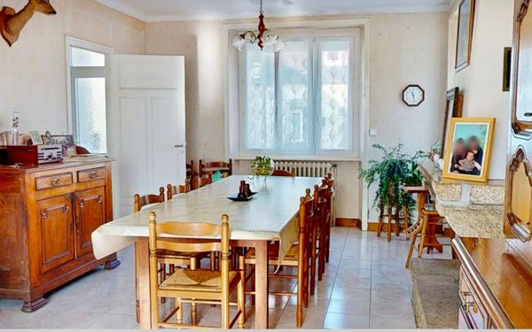 Maison à vendre    6 pièces •  Plouray