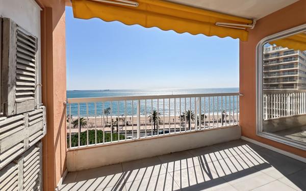 Appartement à vendre    2 pièces • 35,04 m2 Fréjus