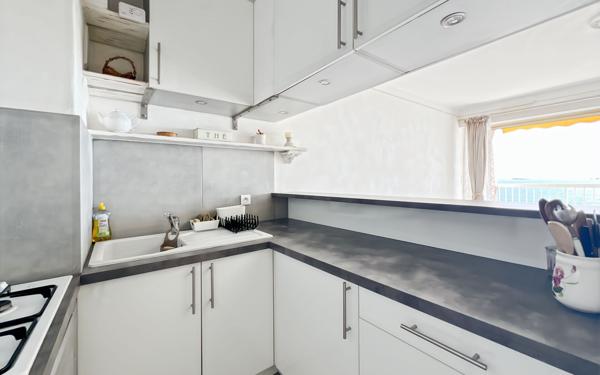 Appartement à vendre    2 pièces • 35,04 m2 Fréjus