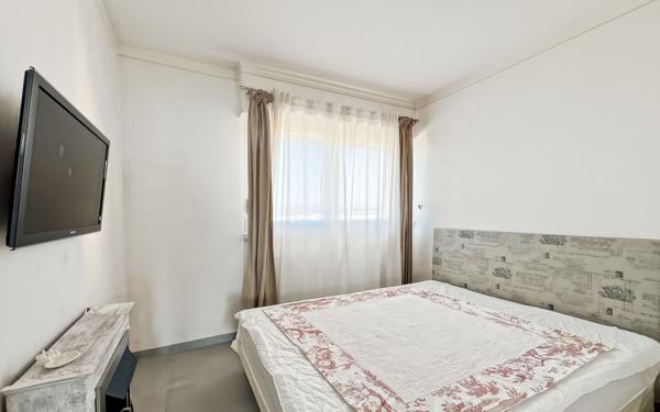 Appartement à vendre    2 pièces • 35,04 m2 Fréjus