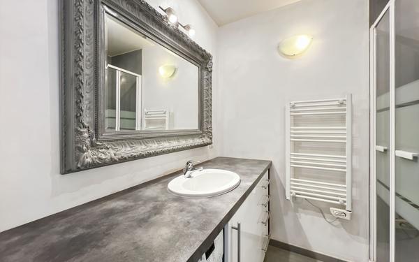 Appartement à vendre    2 pièces • 35,04 m2 Fréjus