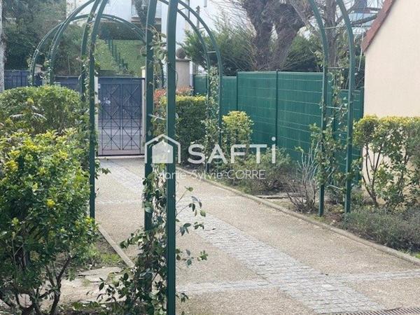 RUEIL proche centre, T2  avec son balcon, au calme, Parking sous-sol
