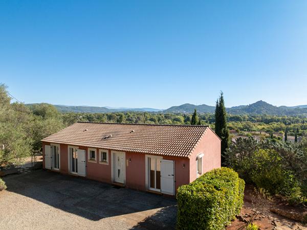 A VENDRE EN EXCLUSIVITE ! À VIDAUBAN Maison de plain-pied 5 pièces 113 m2 sur un terrain de 2500m2