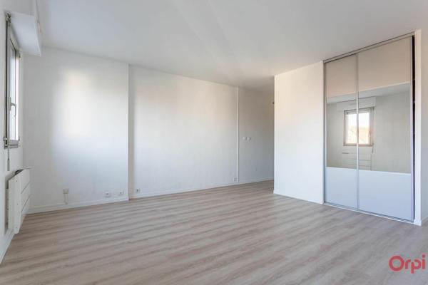 Appartement à louer    1 pièce •    Savigny-sur-Orge