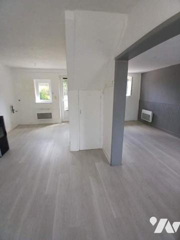 Maison de bourg non mitoyenne