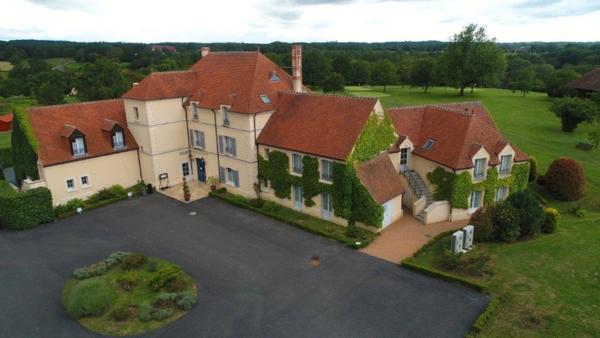 Dpt Creuse (23), à vendre BONNAT Hôtel *** - Restaurant - Golf 18 trous