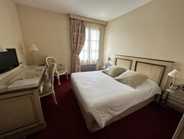 Dpt Creuse (23), à vendre BONNAT Hôtel *** - Restaurant - Golf 18 trous