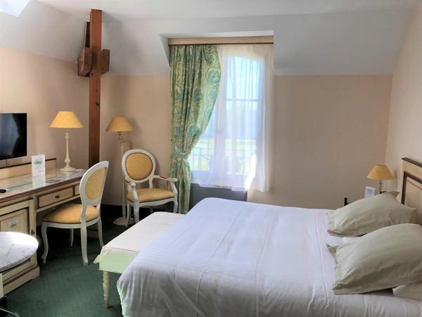 Dpt Creuse (23), à vendre BONNAT Hôtel *** - Restaurant - Golf 18 trous