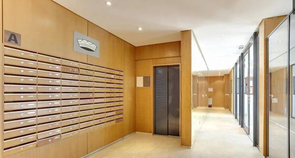 Studio 11m² Lyon 8 + parking