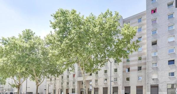 Studio 11m² Lyon 8 + parking