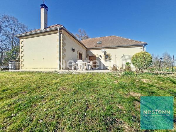 Maison avec un sous-sol total sur un terrain de 5200 m² environ à Marolles Sur Seine