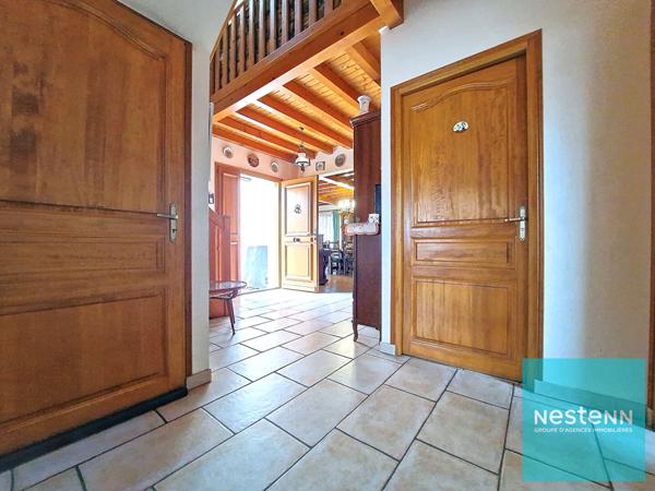 Maison avec un sous-sol total sur un terrain de 5200 m² environ à Marolles Sur Seine