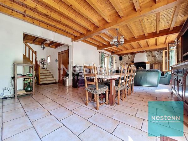 Maison avec un sous-sol total sur un terrain de 5200 m² environ à Marolles Sur Seine