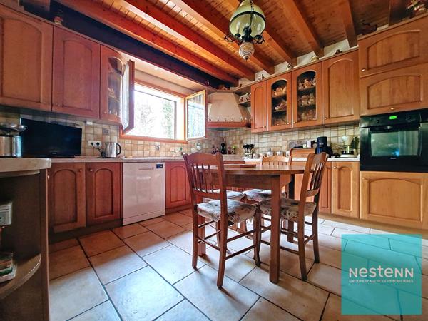 Maison avec un sous-sol total sur un terrain de 5200 m² environ à Marolles Sur Seine