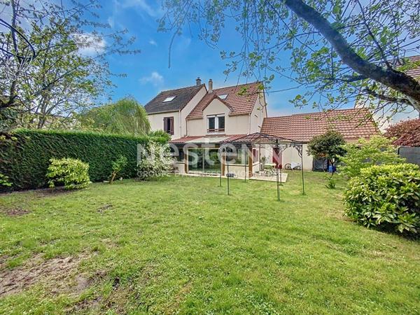 A vendre ! Maison 6 pièces 126 m2 Quartier du Manet parcelle 410 m²