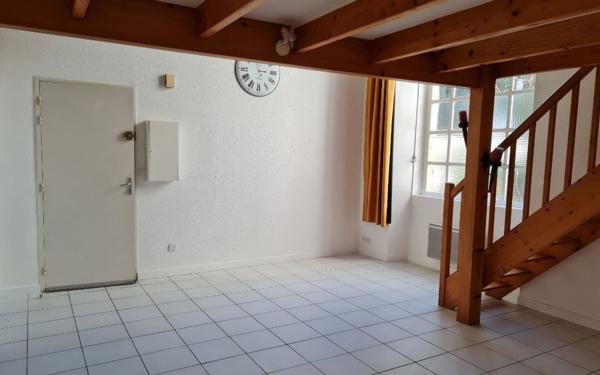 Appartement à louer    1 pièce • 50,25 m2 La Rochelle