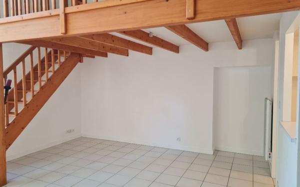 Appartement à louer    1 pièce • 50,25 m2 La Rochelle