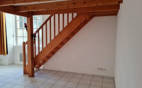 Appartement à louer    1 pièce • 50,25 m2 La Rochelle